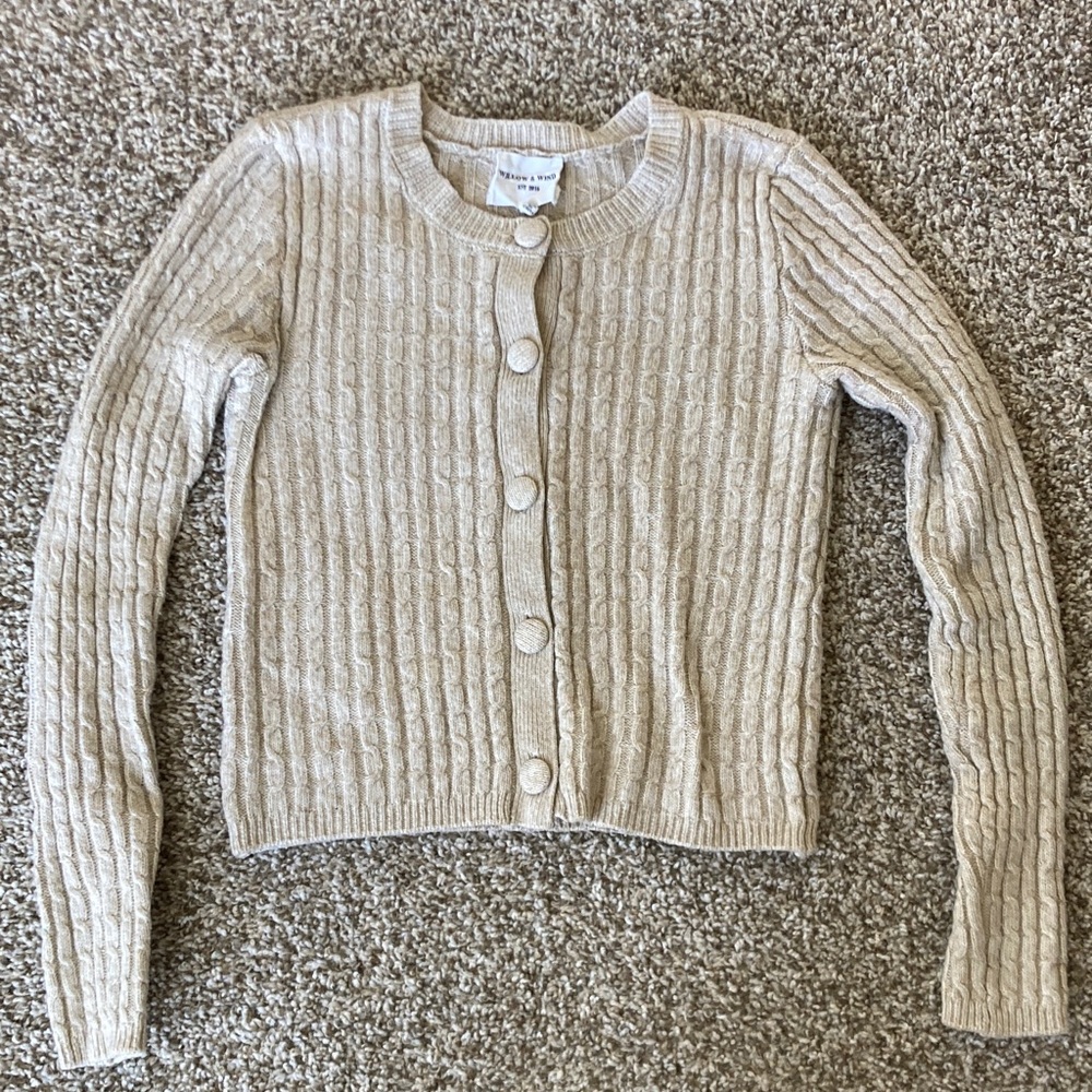 Elegant Cable Knit Cardigan in Cream